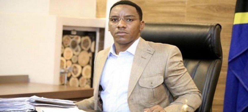 Respect rule of law and separation of power, government officials urged